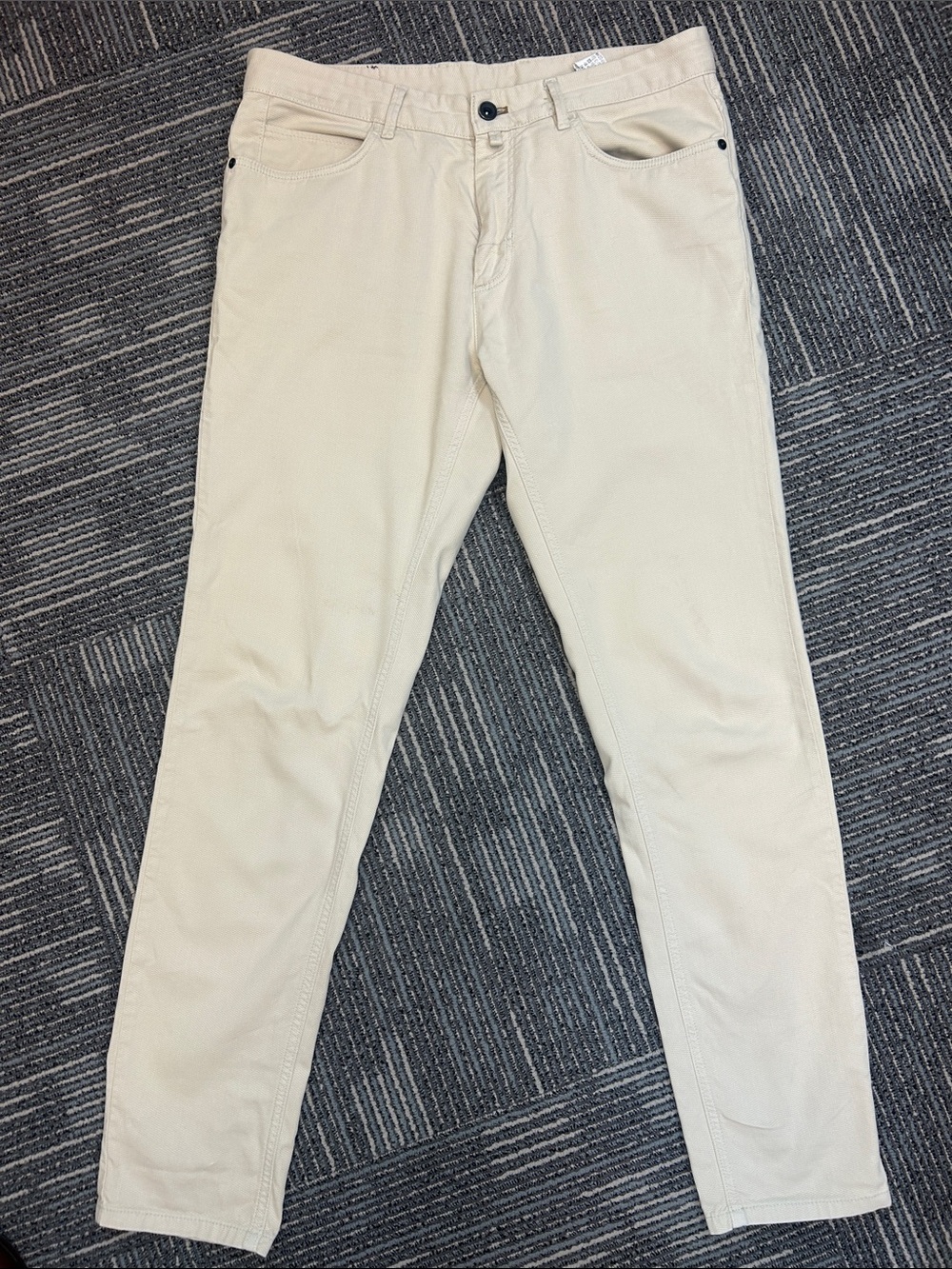 Zara Men’s Slim Chino Pants in Beige